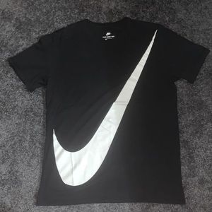 NIKE NBA BASKETBALL T SHIRT